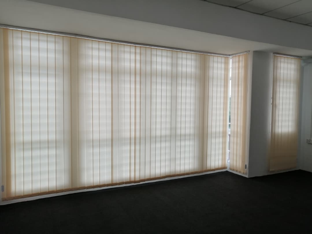 VERTICAL BLINDS
